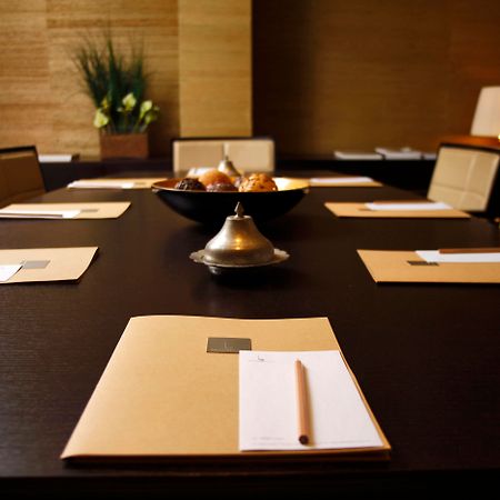 벤틀리 바이 몰튼 호텔 - 스페셜 클래스 이스탄불 외부 사진 A meeting room at a hotel